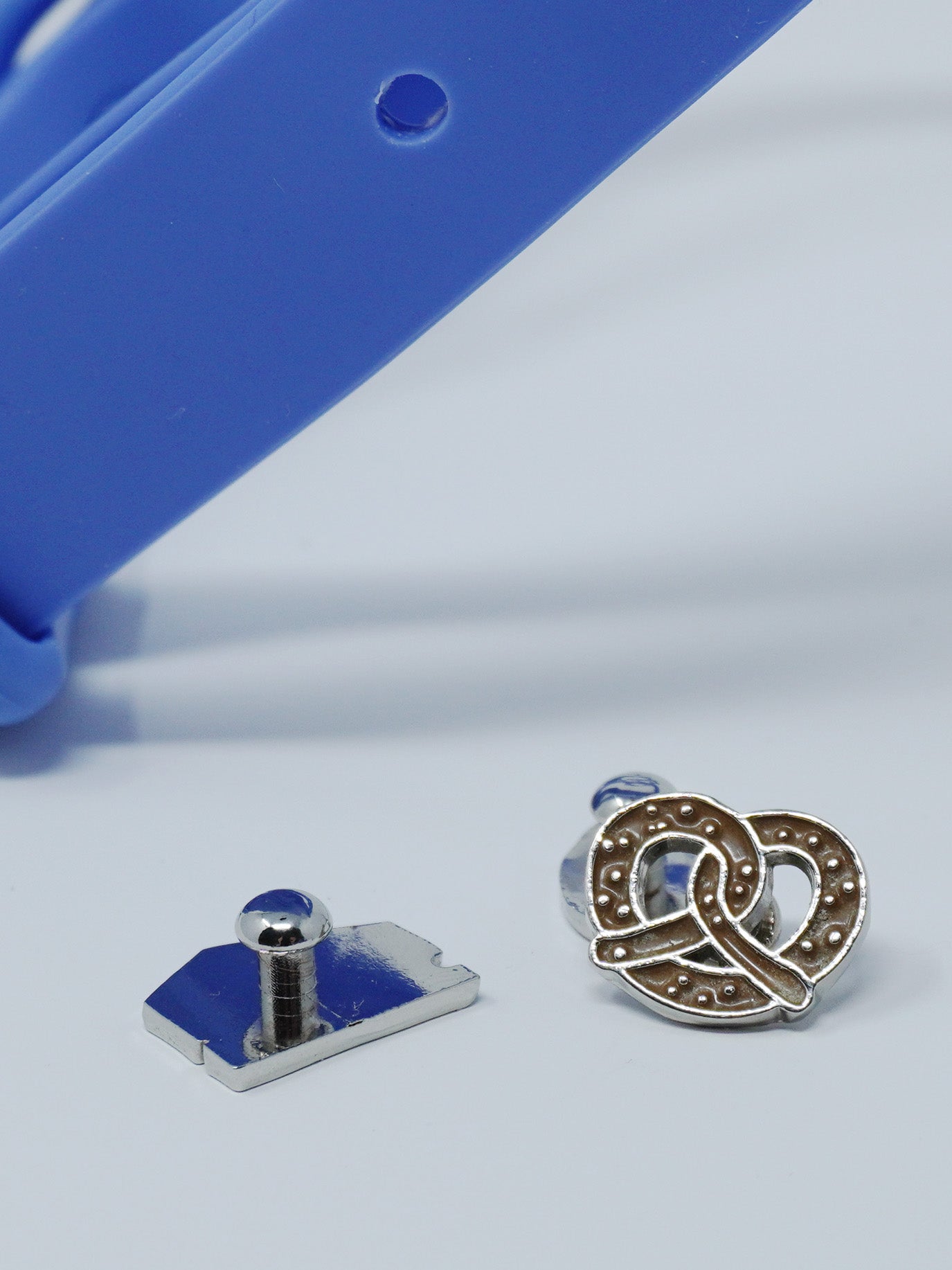 Pretzel Dog Collar Charm